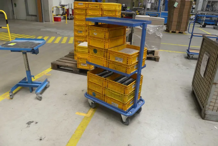 fetra - Materialwagen, ohne Inhalt Maße in cm ca. 61 x 41 x 120 / Tragkraft: max. 200 kg